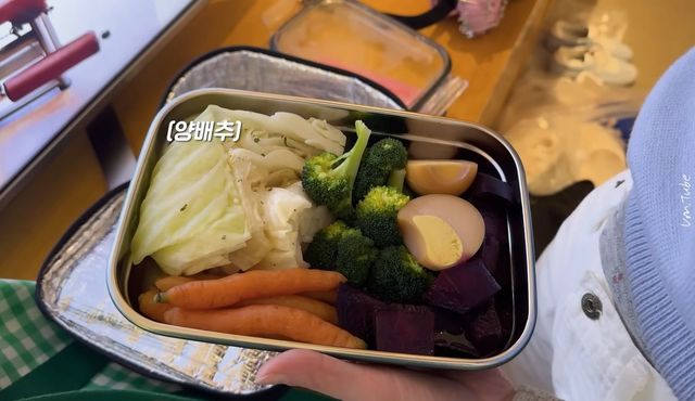 다이어트 도시락 (출처 : 유튜브 <엄지원>)