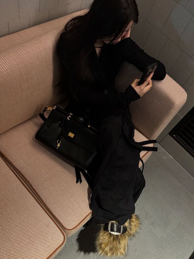 문가영 퍼 슈즈 @m_kayoung