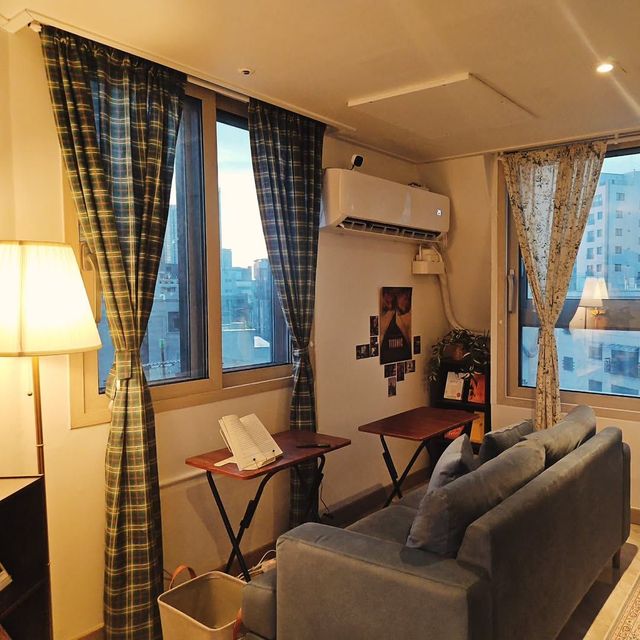 서울의 경치를 눈에 담으며 책을 읽을 수 있는 예약제 북카페 사유정원 인스타그램 @sayoujungwon