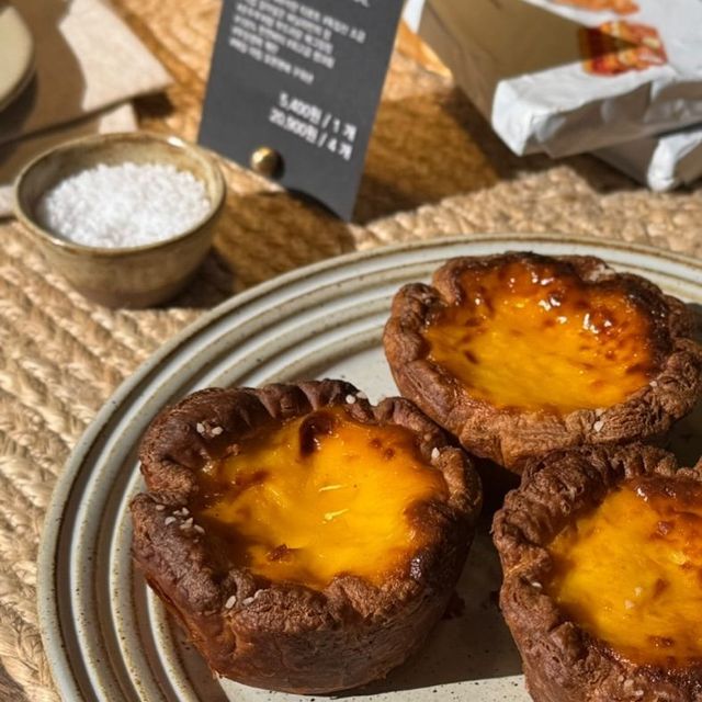 소금 에그타르트가 특징인 메이타왕. 인스타그램 @meitawang 