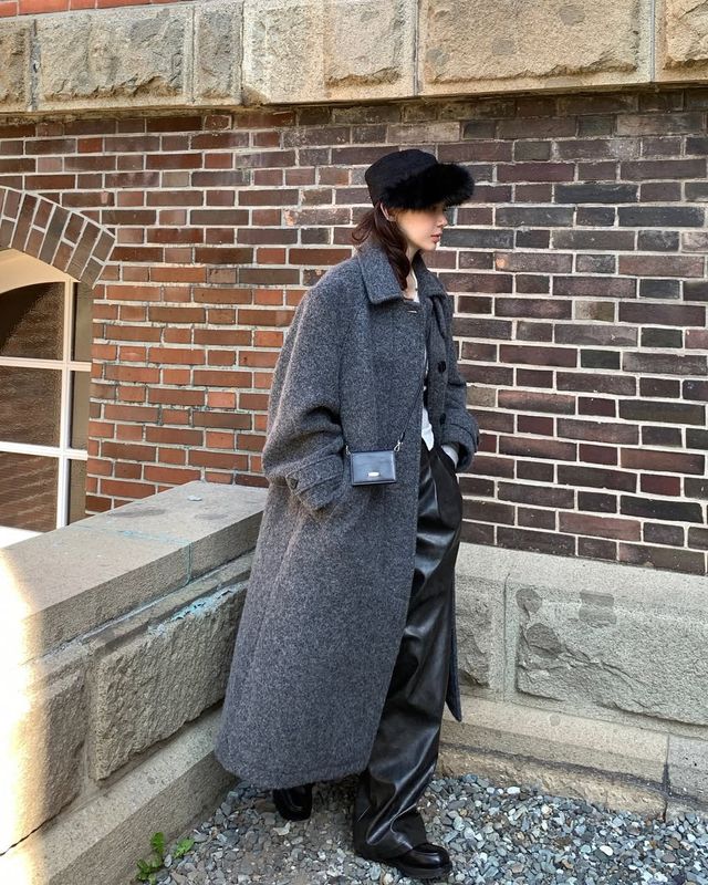 강민경 '맥시 롱코트' | 인스타그램 @iammingki