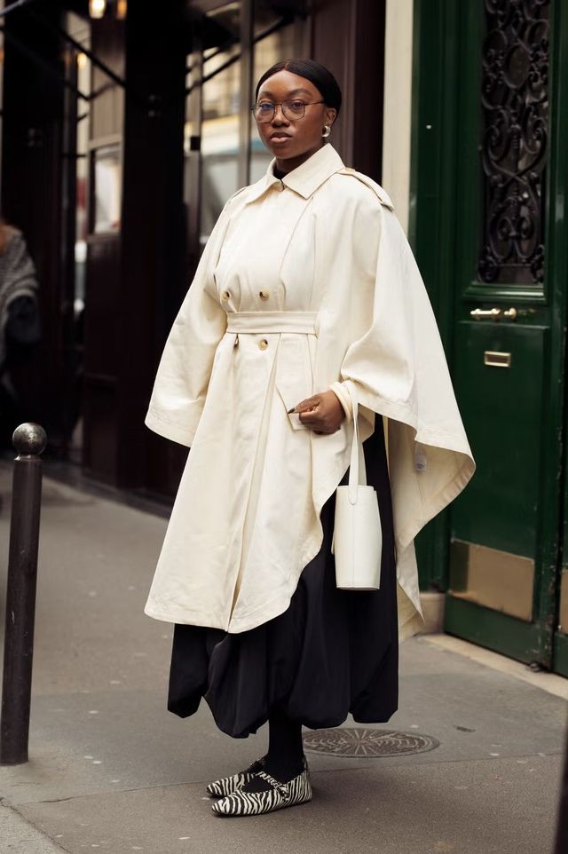 애니멀 프린트 슈즈와 블랙 타이즈 | Raimonda Kulikauskiene//Getty Images