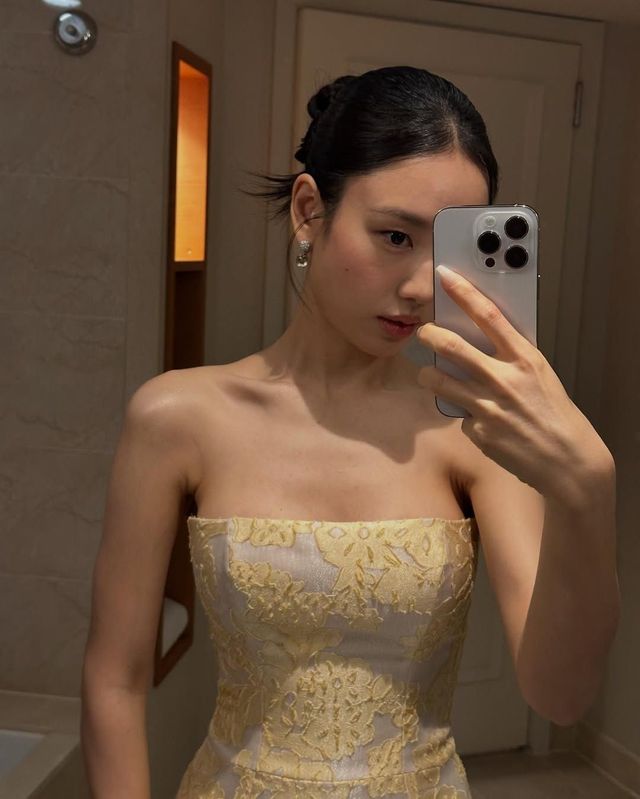 키스는 괜히 해서! 여주인공 안은진의 완벽한 패션 스타일링 @eunjin___a