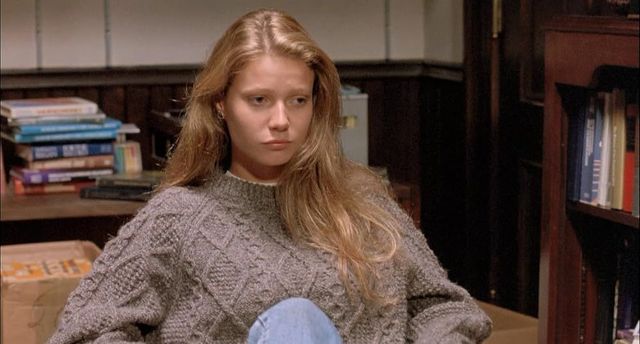 영화 속 겨울 니트 패션 | 영화 〈맬리스〉 스틸 이미지