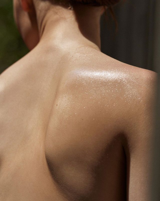 불안 해소에 도움을 주는 ‘다크샤워’. 인스타그램 @aromatica.life