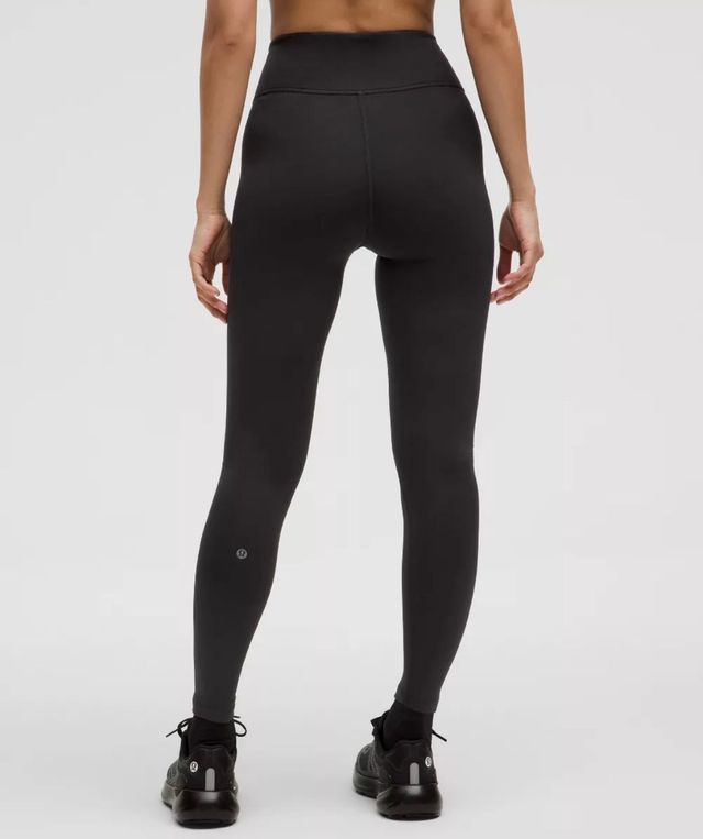 아시아 핏으로 선보인 룰루레몬의 24인치 러닝 타이즈 | 출처 룰루레몬