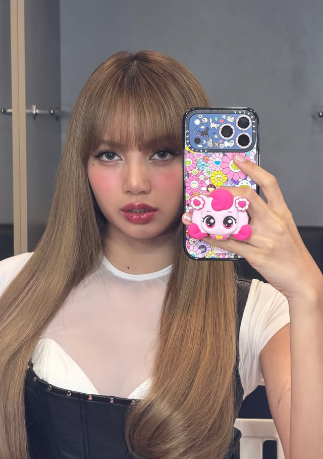 인스타그램 @lalalalisa_m