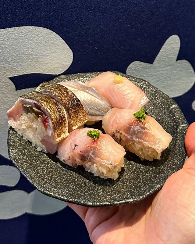 스시를 한 점 단위로 즐길 수 있는 스시사카바 야마타츠. 인스타그램@yamatatsu_sushisakaba