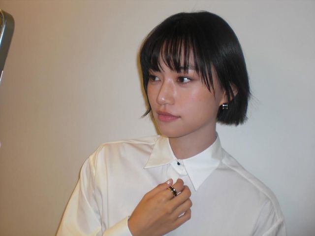 김도연 블랙 턱시도 | 인스타그램 @lafilledhiver_