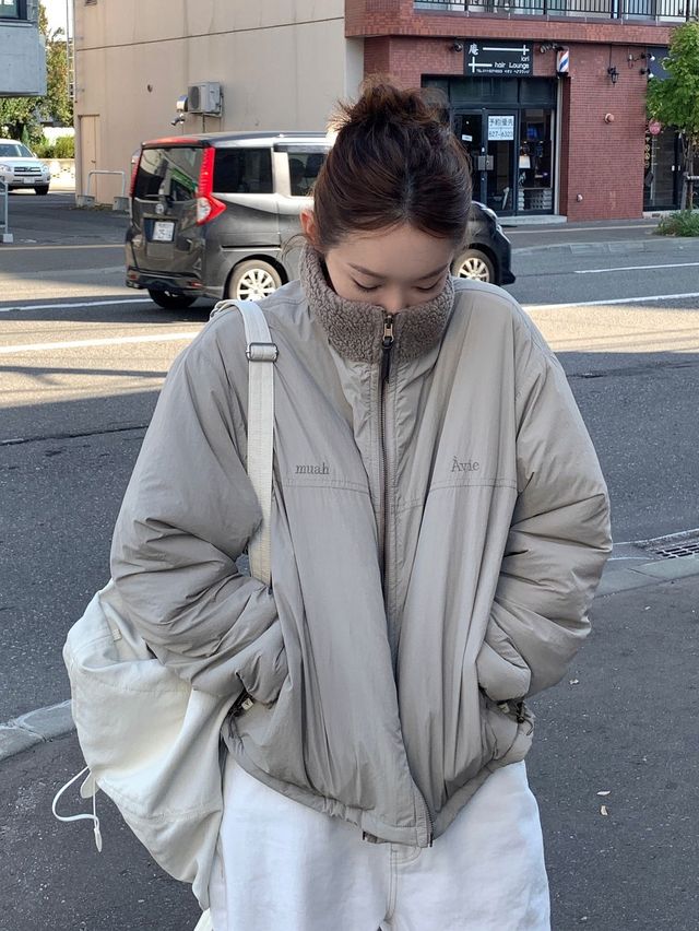 강민경의 그래놀라코어 룩. 인스타그램 @iammingki