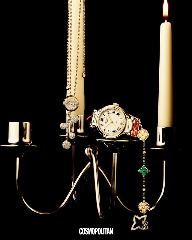 (왼쪽부터)사비아 네크리스 가격미정 Pomellato. 18K 로즈 골드 베젤과 버건디 레더 스트랩이 고혹적인 론진 프리마루나 워치 5백30만원 Longines. 모티프에 아마조나이트를 세팅한 컬러 블라썸 BB 브레이슬릿 1천6백80만원, 옹브레 블라썸 링 1천15만원 모두 Louis Vuitton. 