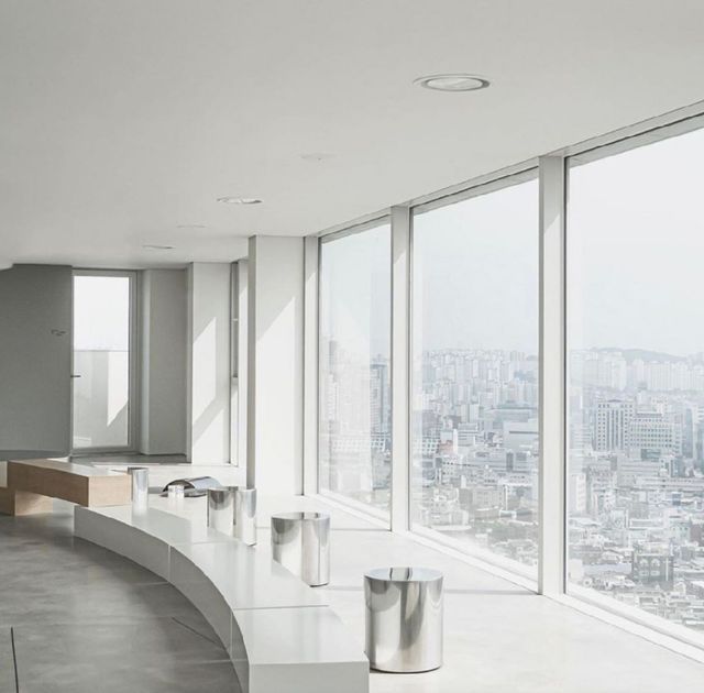 테르트르 내부와 건물. 네이버지도 테르트르 업체 등록 사진