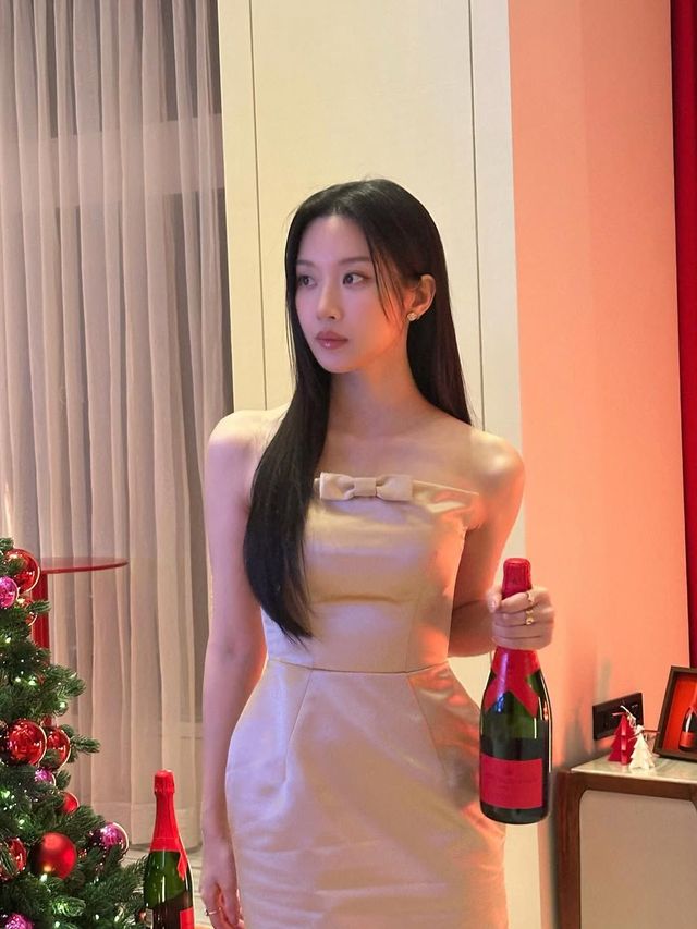 문가영 연말 패션 | 인스타그램 @m_kayoung 