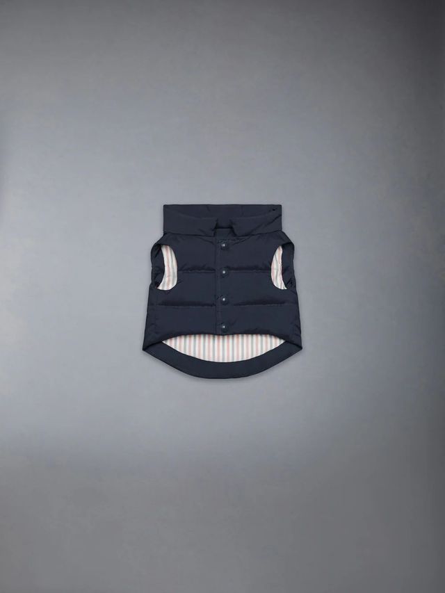 톰 브라운 펫 아우터 | 출처 thombrowne.com