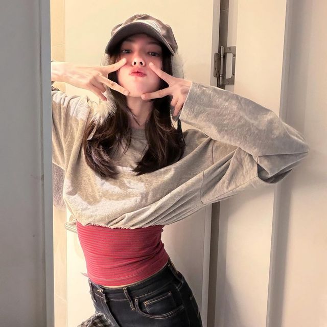 한소희 트루퍼햇 | 인스타그램 @xeesoxee