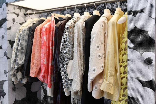 비이커 청담점에서 진행된 '제이든 초' 전시