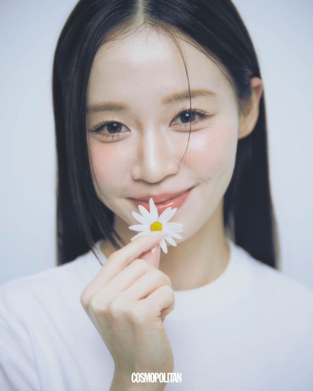 (왼쪽 위부터 정혜임, 이지연, 이혜선, 박나언, 박지연)티셔츠, 데님 팬츠 스타일리스트 소장품. 반지 본인 소장품.