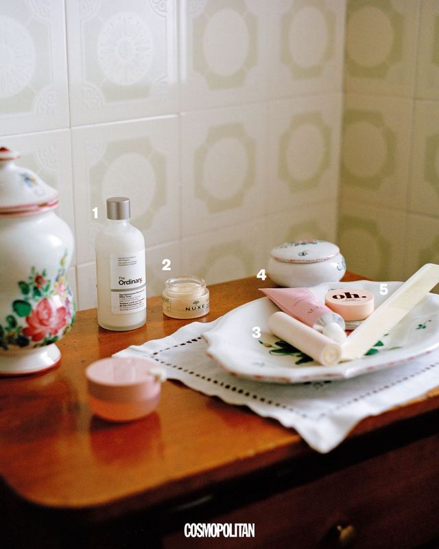 1 사카로미세스 퍼멘트 30% 밀키 토너 2만원대 The Ordinary. 2 래디언스 아이 밤 가격미정 Nuxe. 3 퍼펙트 스트로크 유니버셜 볼류마이징 마스카라 미니 가격미정 Rare Beauty. 4 비타민 블렌드 페이스트 가격미정 Audrer. 5 글래시 가격미정 Espressoh.