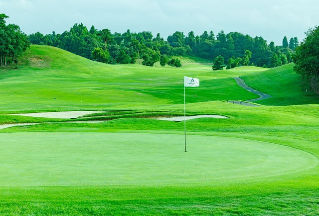 가스미다이 컨트리클럽의 시설과 풍경. 