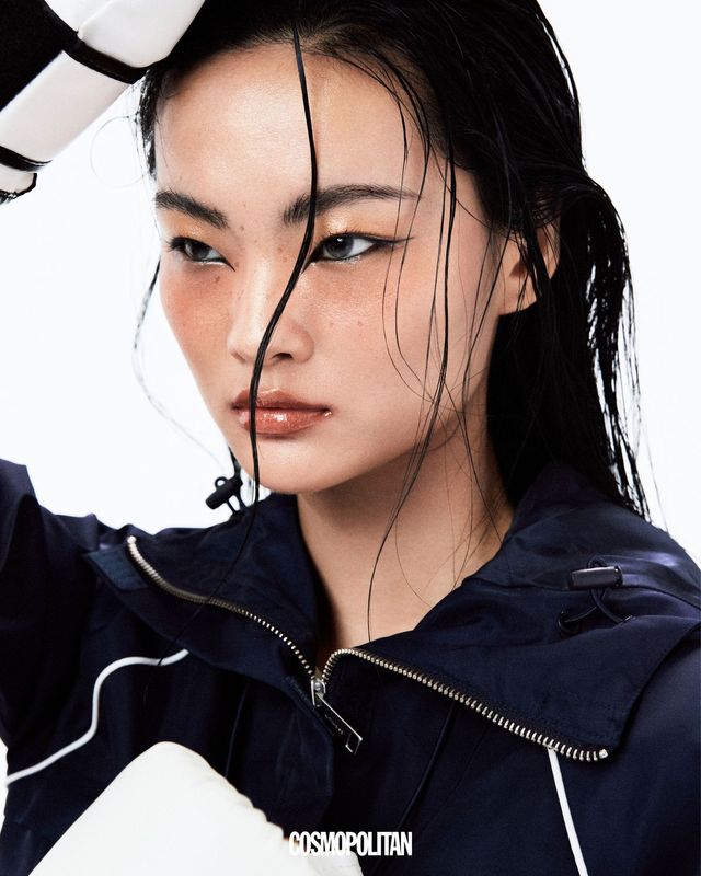 아노락 57만원대 Self-portrait.