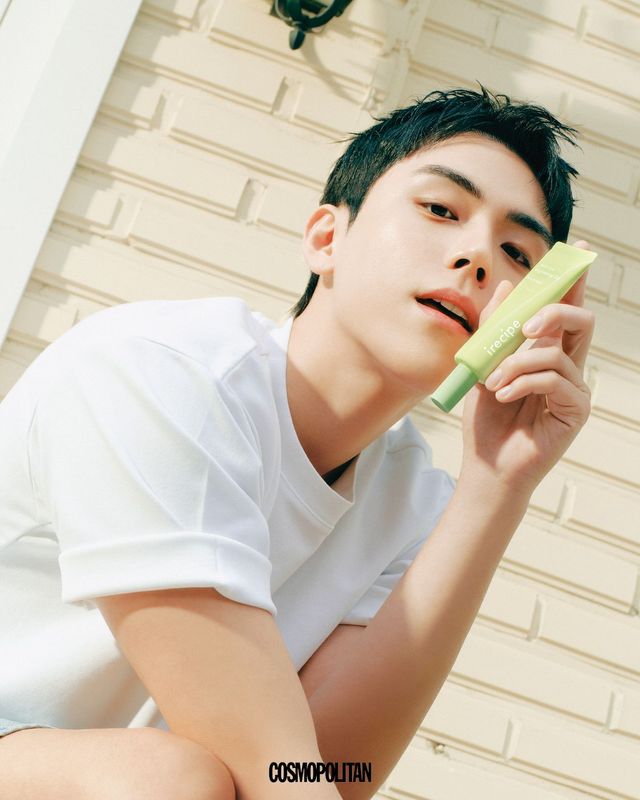 데님 쇼츠 12만9천원 Thisisneverthat. 티셔츠 스타일리스트 소장품.