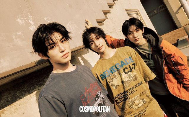 (왼쪽부터, 민제)빈티지 아트워크 피그먼트 티셔츠 Jeep. (동화)빈티지 프린트 워싱 티셔츠 Jeep. (계훈)후드 레이어드 MA-1 항공 점퍼, 아이코닉 빈티지 티셔츠, 포켓 카고 버뮤다 블랙 데님 팬츠 모두 Jeep.