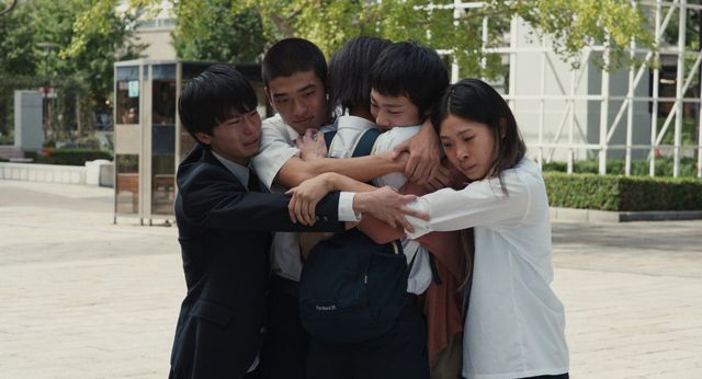 영화 <해피엔드> (2025)