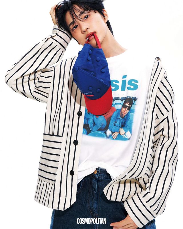 재킷, 데님 팬츠 모두 Eenk. 티셔츠 Noice. 볼캡 스타일리스트 소장품.