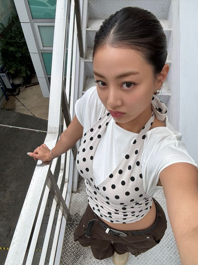 인스타그램 @_zyozyo