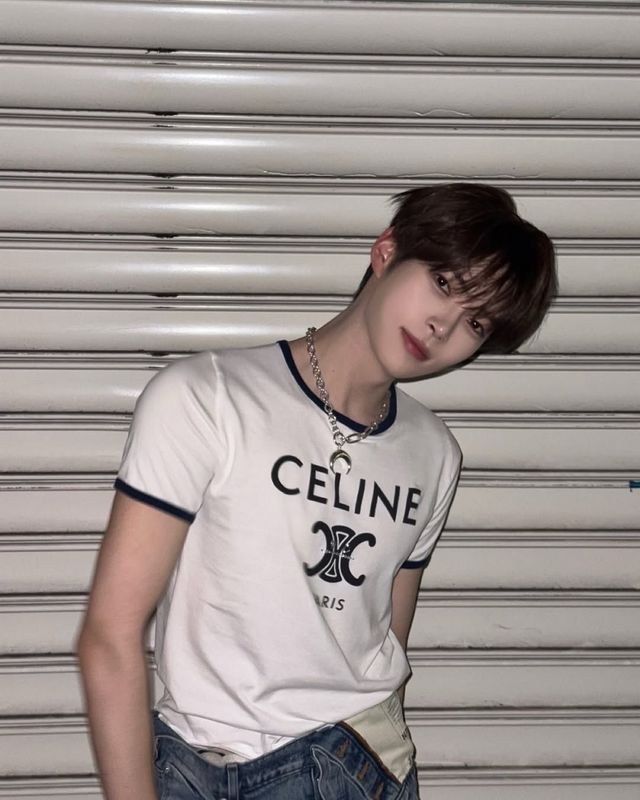 인스타그램 @zb1official 