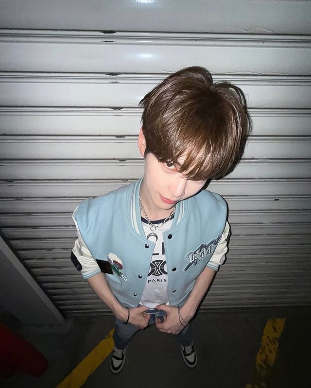 인스타그램 @zb1official 