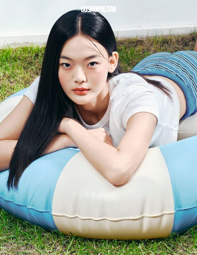 크롭 톱 16만원대 Juun.J. 니트 쇼츠 4만9천원대 Gateless. 