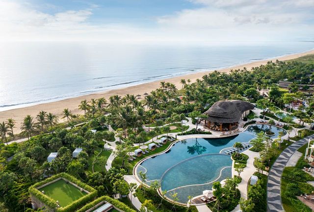 바다 앞에 자리한 호이아나 리조트 & 골프.