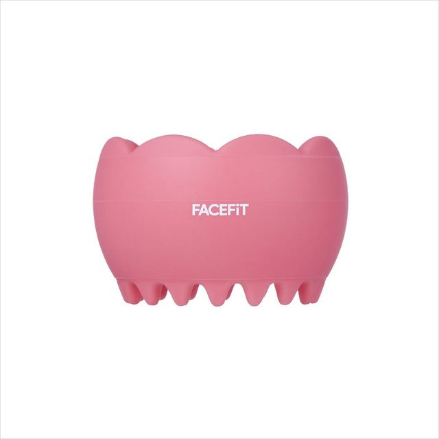 온몸 부기 안녕! 도넛 모양으로 제작된 괄사로 동그란 돌기가 노폐물이 쌓인 림프선을 자극해 혈액순환을 도와준다. 실리콘 소재라 위생적이고 샤워 중에도 사용할 수 있다. EX 툴 3만9천원 Facefit. 