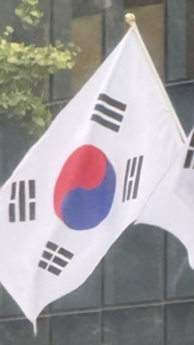 인스타그램 @kimkardashian