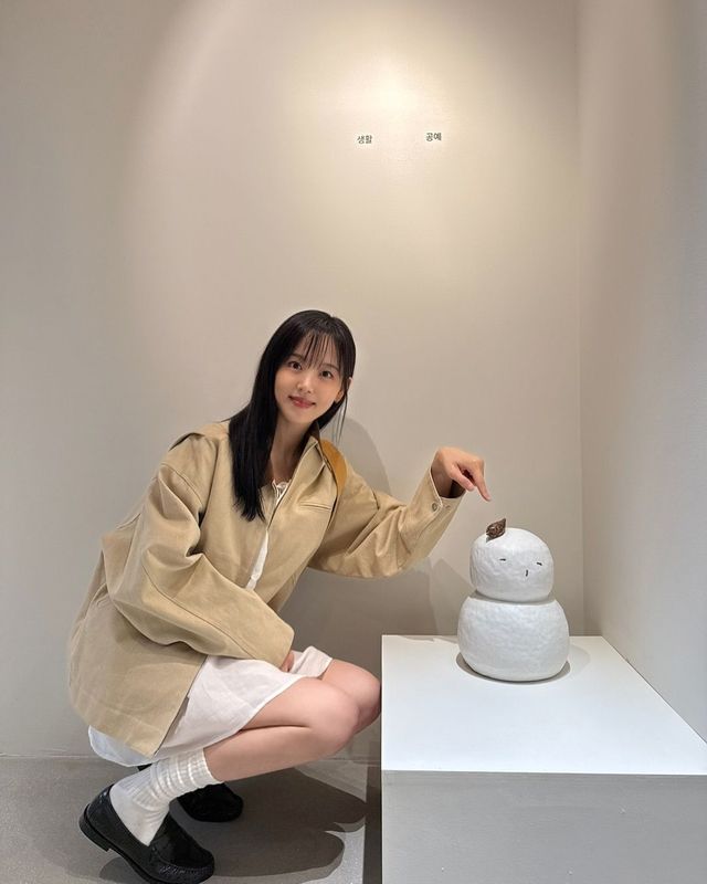 오버사이즈 재킷으로 초가을 룩을 완성한 강한나! 인스타그램 @k_hanna_