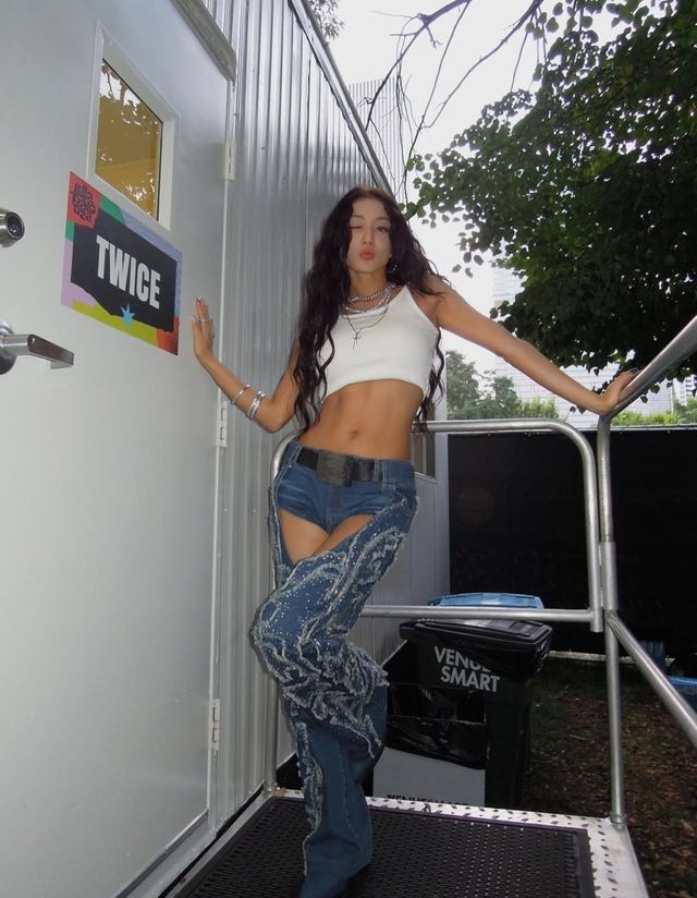 인스타그램 @_zyozyo