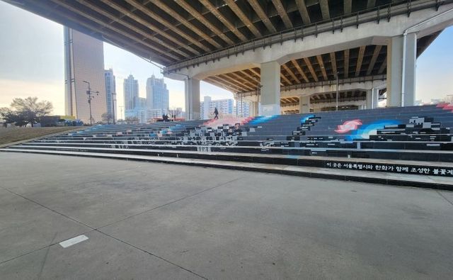 여의도불꽃축제 (출처 : hangang.seoul.go.kr)