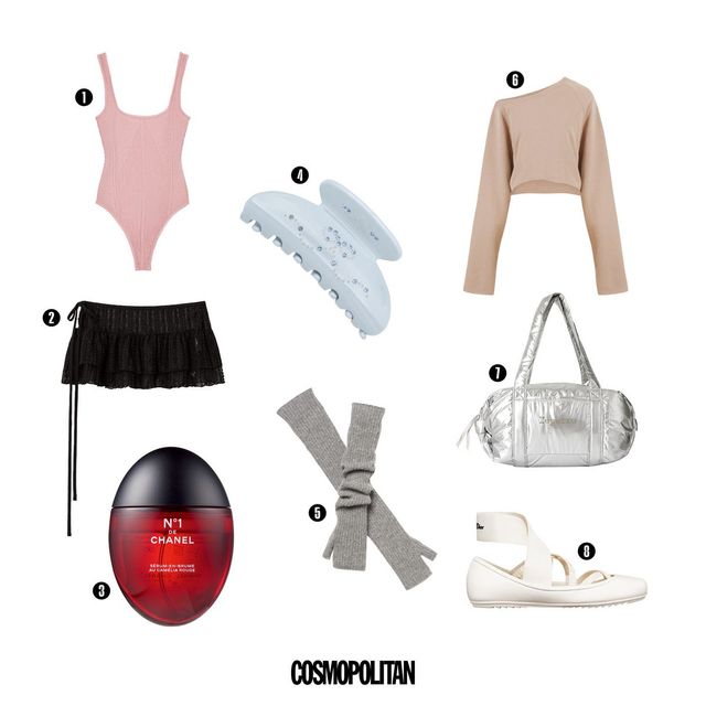 1 4만5천원대 Zara. 2 3만4천원대 8seconds. 3 N°1 De Chanel 레드 까멜리아 세럼 인 미스트 16만5천원 Chanel Beauty. 4 6만6천원대 Sandy Liang. 5 32만원 Barrie. 6 16만6천원 Nylora. 7 19만8천원 Repetto. 8 가격미정 Dior.