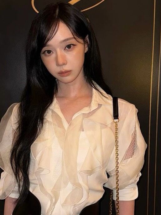 장발에도, 중단발에도 어울리는 윈터의 깻잎머리 인스타그램 @imwinter 