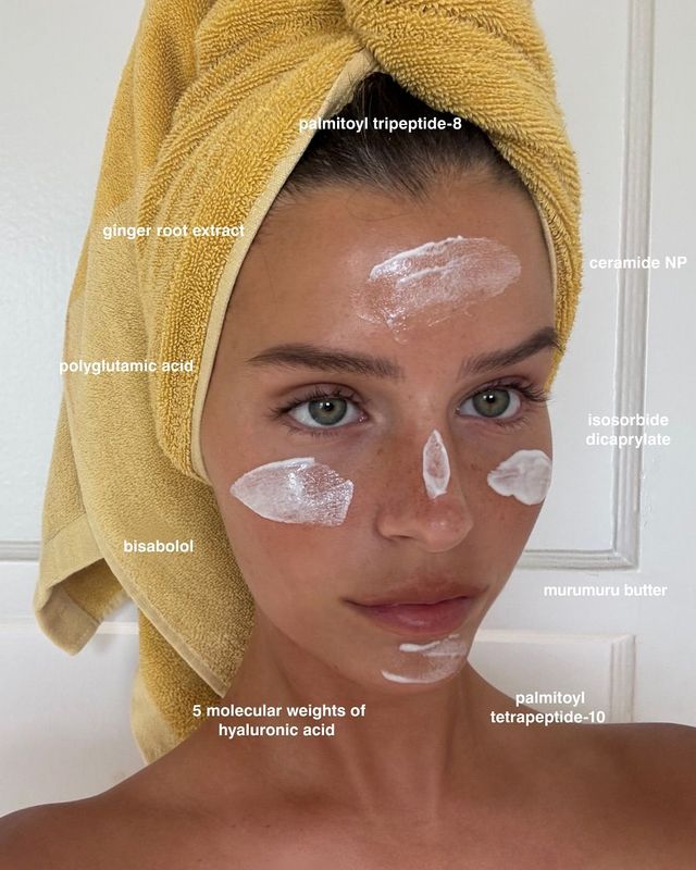 다양한 성분 중에서도 나에게 필요한 스킨케어 성분을 알고 써야 큰 효과를 누릴 수 있다 인스타그램 @rhode