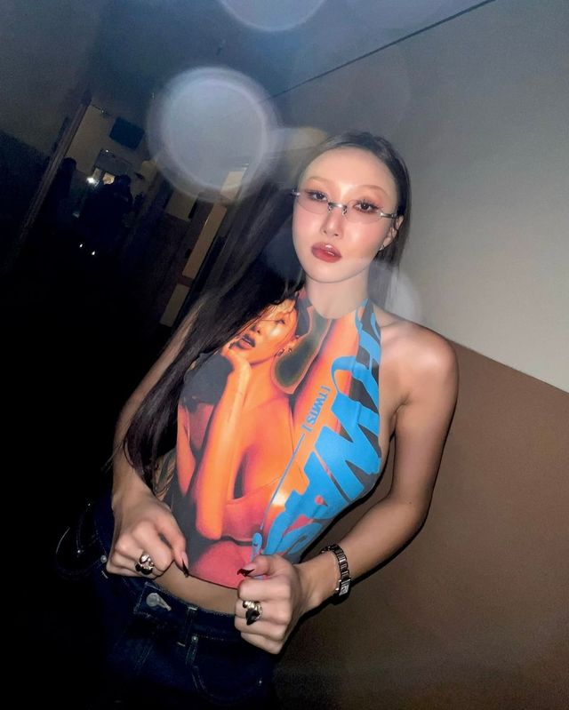 화사 안경 @_mariahwasa