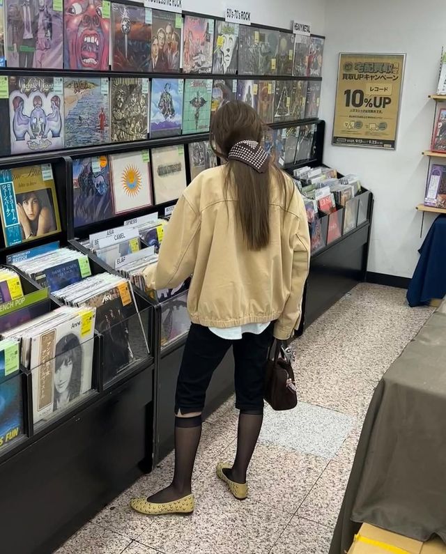 블루종, 봄버 재킷을 입은 오눅 인스타그램 @onnuk_