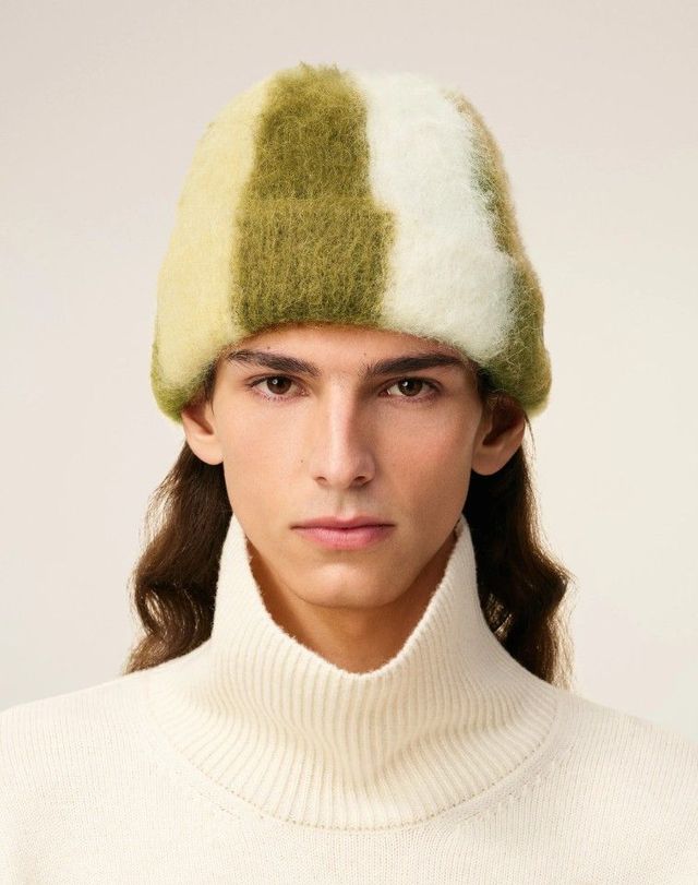 겨울 모자 (출처 : 아미 홈페이지)