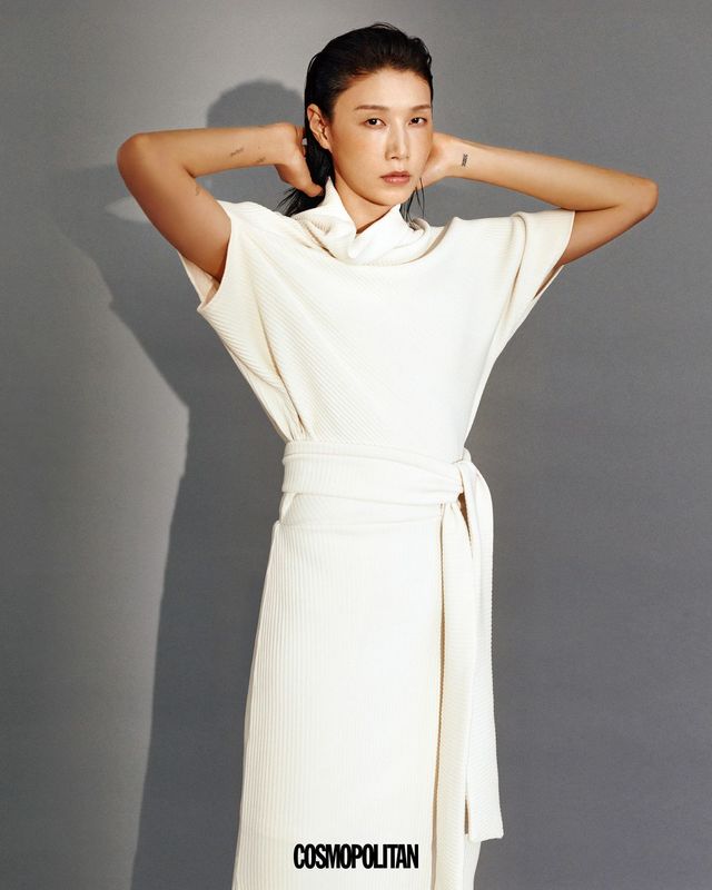 스트랩 니트 드레스 Dint. 귀고리 본인 소장품.