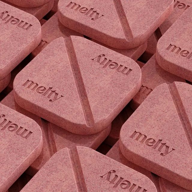 화이트 라즈베리 섹스 초콜릿. 멜티 