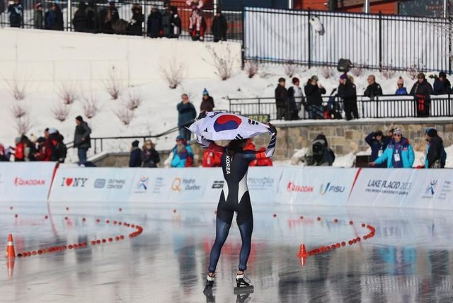 3회 연속 올림픽 메달에 도전하는 정재원 선수와 500m 유망주로 꼽히는 김민선 선수. 인스타그램 @min_sun_kim__