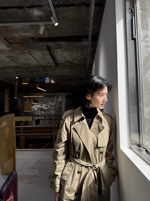 정은채 트렌치코트 | 인스타그램 @jungeunchae_