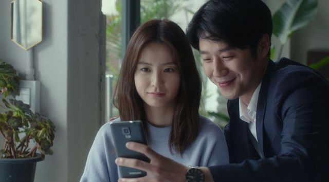  ‘더 테이블’ 스틸컷. 네이버 영화 ‘더 테이블’(2017)