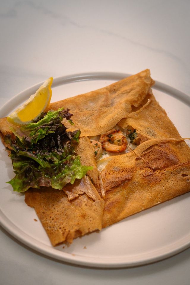 크레페를 베이스로 한 다양한 메뉴를 맛볼 수 있는 ‘셰주’. 사진 네이버 지도 셰주 업체 등록 사진